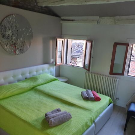 Central Lovely Typical Rooms Rialto Venecia Habitación foto